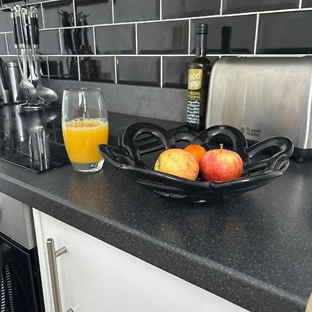 3-Bed Home From Home, Sleeps 6, Great For Contractors, Close To Gulliver'S Valley Theme Park, Free Parking, Hot Tub, Couple Retreat Sheffield Ngoại thất bức ảnh