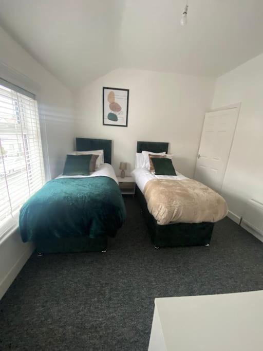 3-Bed Home From Home, Sleeps 6, Great For Contractors, Close To Gulliver'S Valley Theme Park, Free Parking, Hot Tub, Couple Retreat Sheffield Ngoại thất bức ảnh