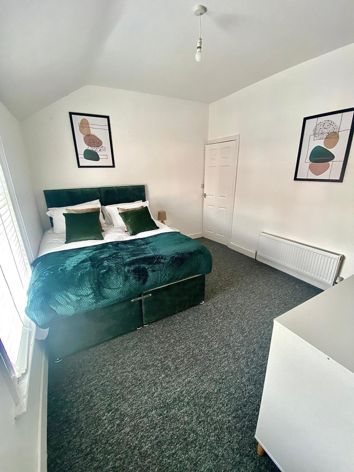 3-Bed Home From Home, Sleeps 6, Great For Contractors, Close To Gulliver'S Valley Theme Park, Free Parking, Hot Tub, Couple Retreat Sheffield Ngoại thất bức ảnh