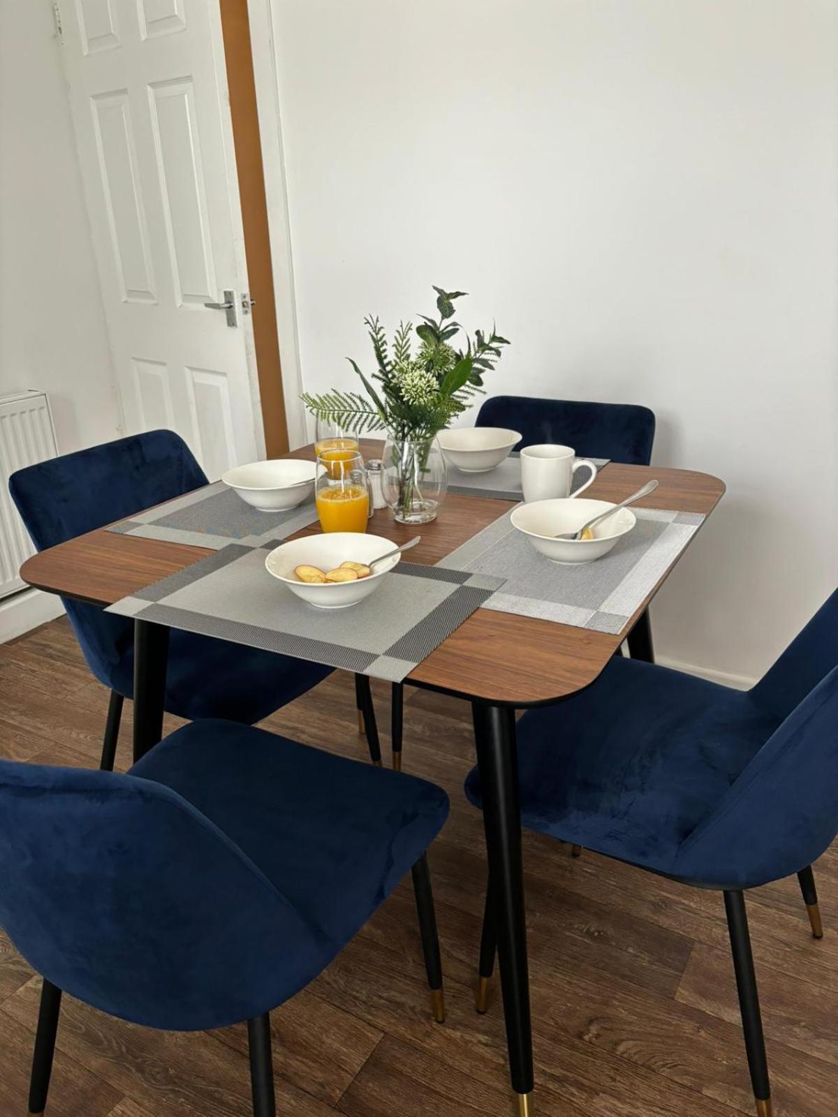 3-Bed Home From Home, Sleeps 6, Great For Contractors, Close To Gulliver'S Valley Theme Park, Free Parking, Hot Tub, Couple Retreat Sheffield Ngoại thất bức ảnh